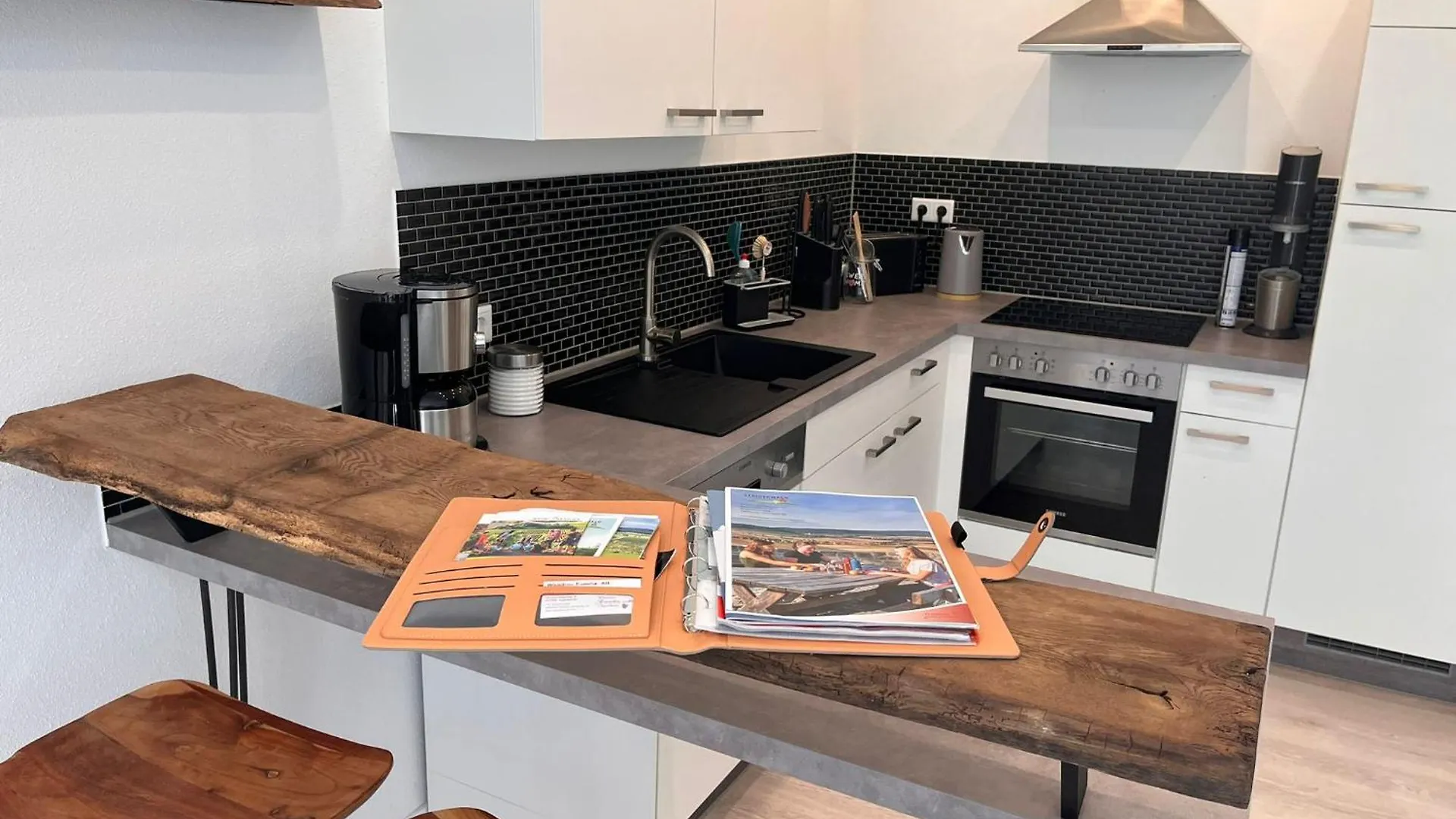 Behagliches Haus Luisa In Der Dorfmitte Villa Ippesheim Holiday home